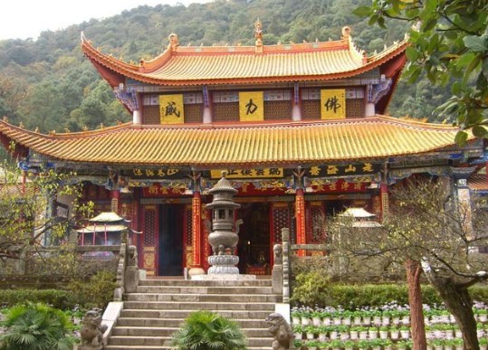 Huating Temple in Western Hills in Kunming