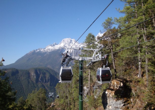  Spruce Meadow Cableway of Jade Dragon Snow Mountain in Lijiang
