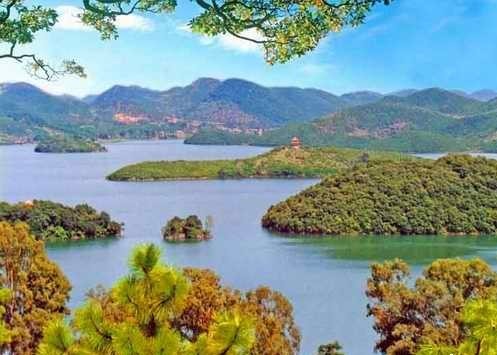 Yuxian Lake in Yanshan County